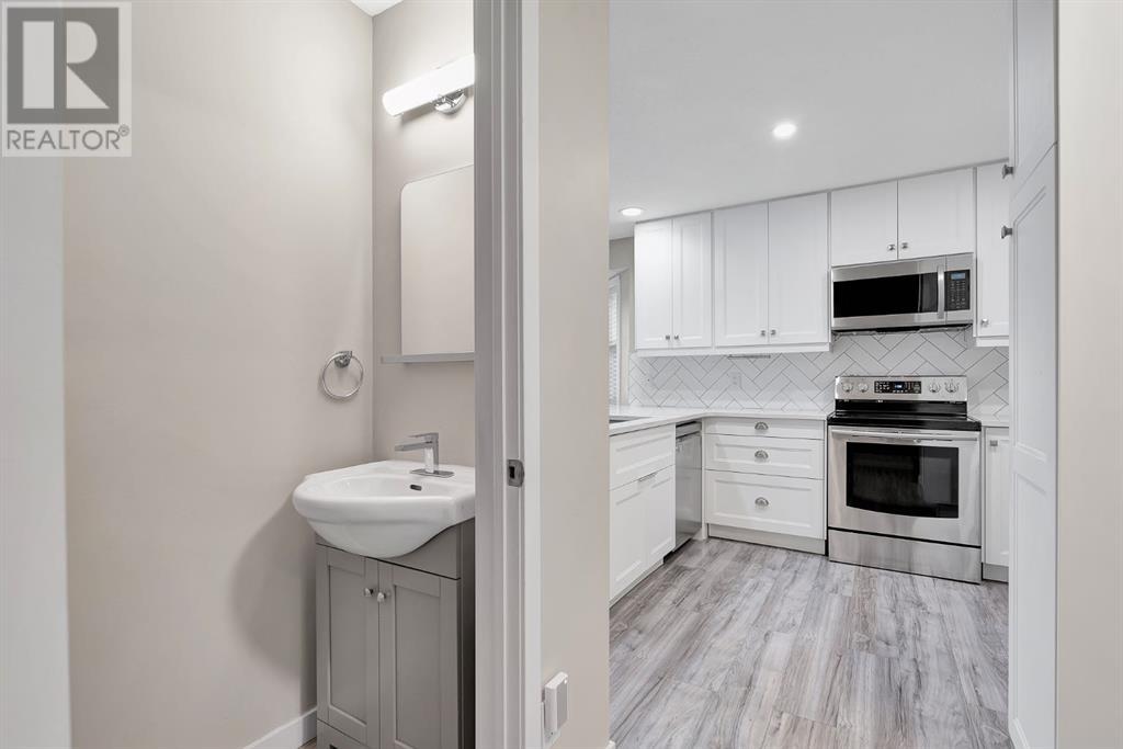 Single Family House for Sale in  Erin Meadow Close SE Erin Woods Calgary 