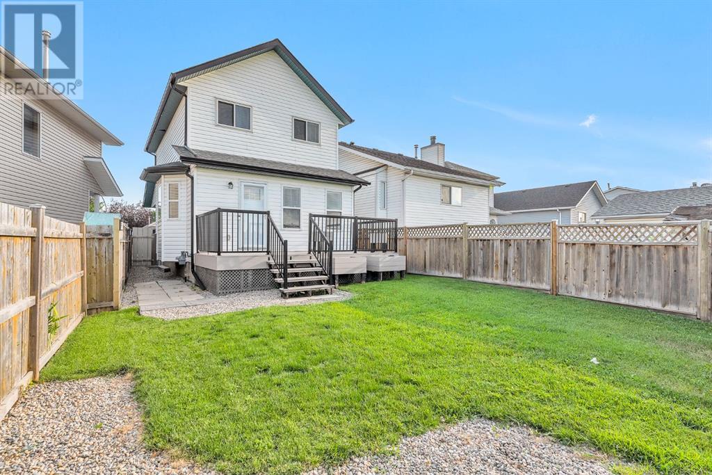 Single Family House for Sale in  Erin Meadow Close SE Erin Woods Calgary 