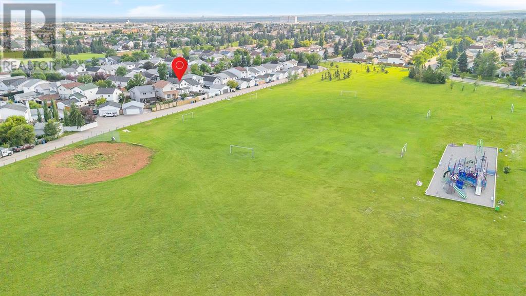 Single Family House for Sale in  Erin Meadow Close SE Erin Woods Calgary 