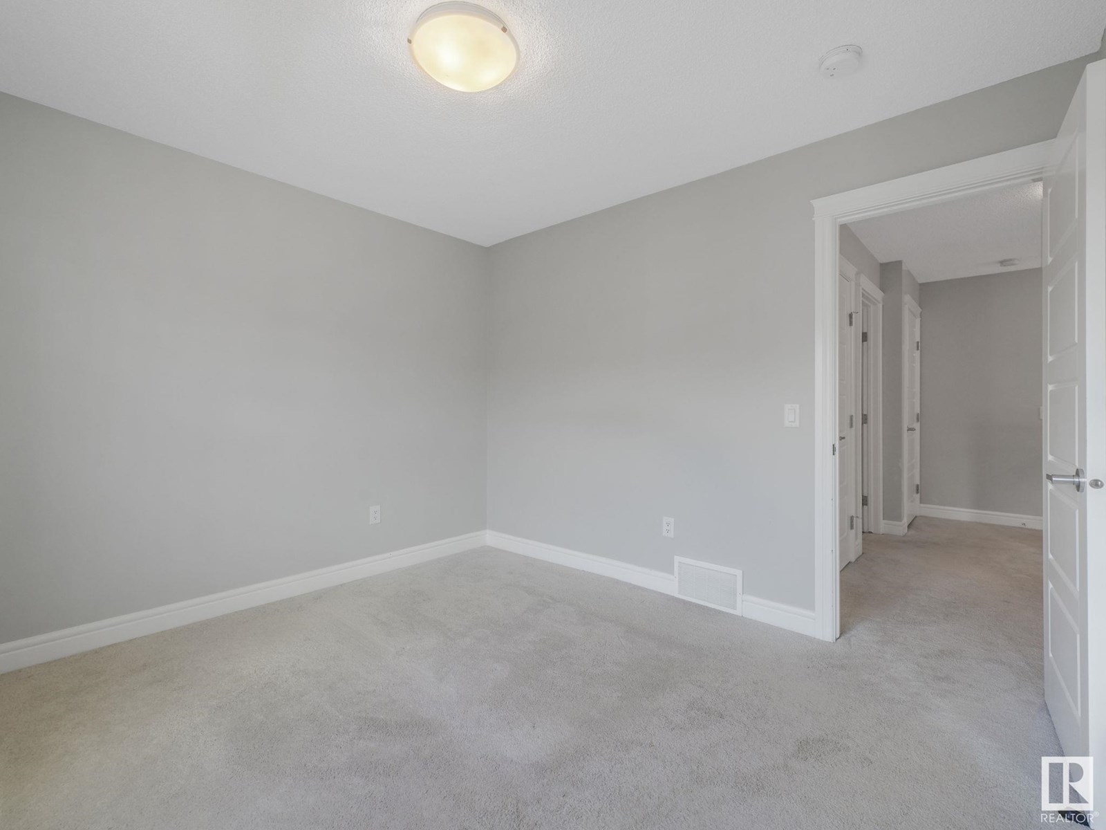 Photo 18 of 66 446 Allard Bv Sw, Edmonton AB