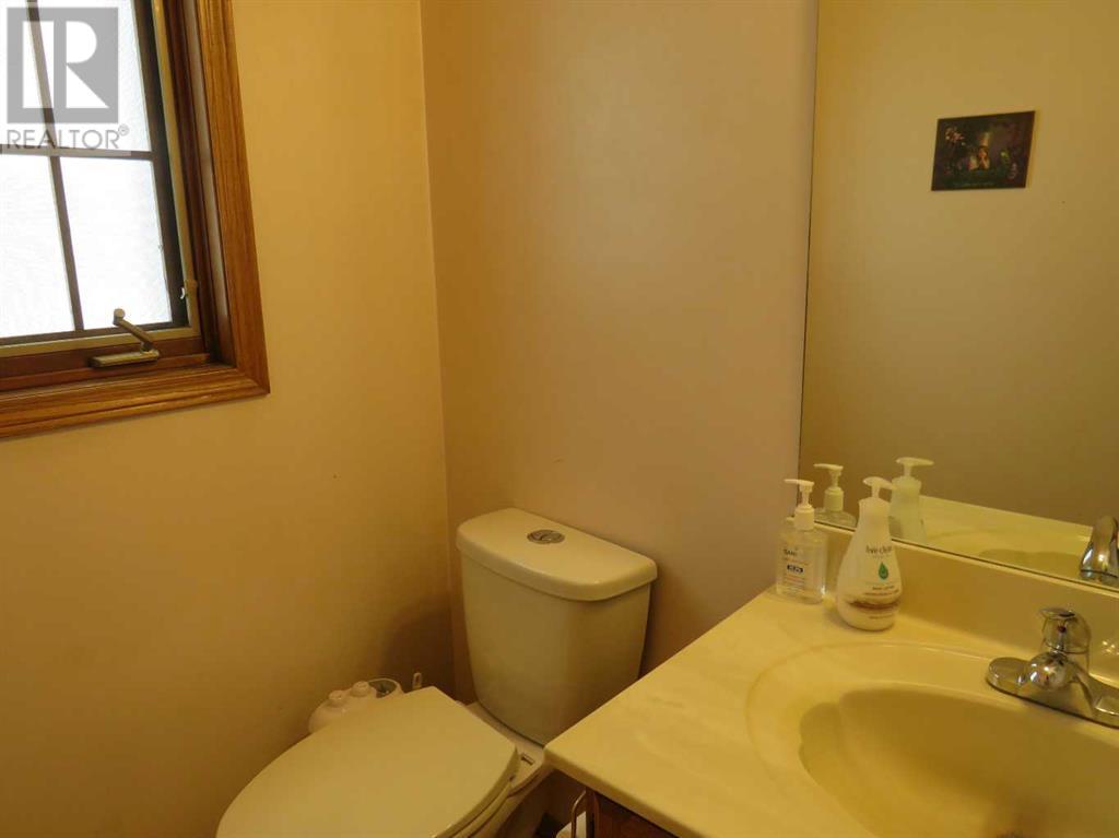 Single Family House for Sale in  La Valencia Gardens NE Monterey Park Calgary 