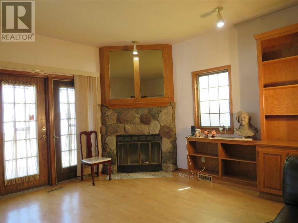 Single Family House for Sale in  La Valencia Gardens NE Monterey Park Calgary 