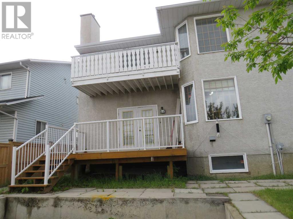 Single Family House for Sale in  La Valencia Gardens NE Monterey Park Calgary 