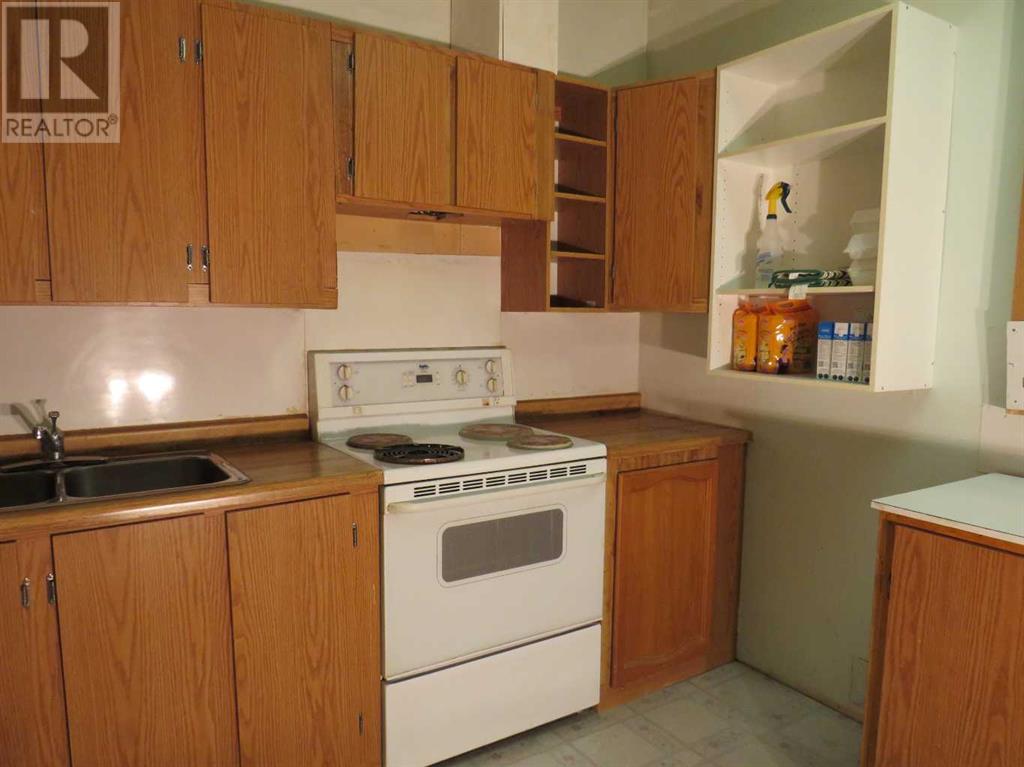 Single Family House for Sale in  La Valencia Gardens NE Monterey Park Calgary 