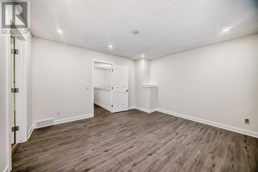 Single Family House for Sale in  Saddlebrook Way NE Saddle Ridge Calgary 