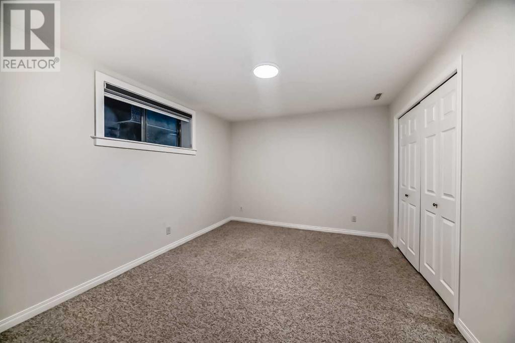 Single Family House for Sale in  Saddlebrook Way NE Saddle Ridge Calgary 