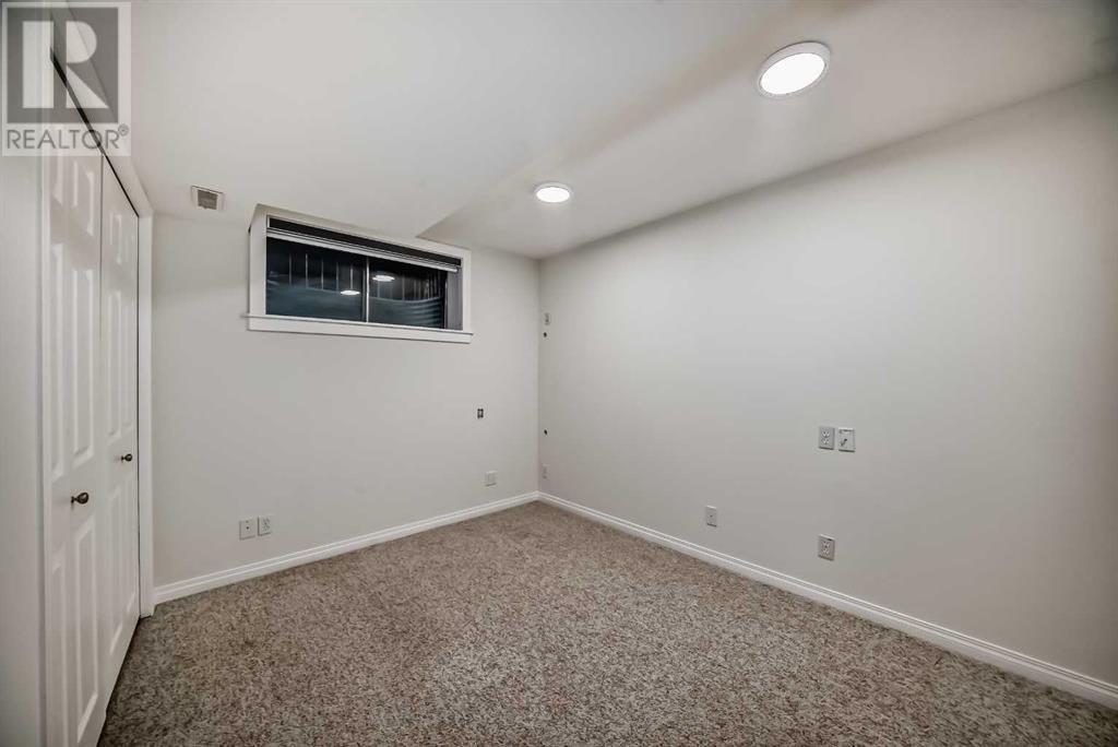 Single Family House for Sale in  Saddlebrook Way NE Saddle Ridge Calgary 