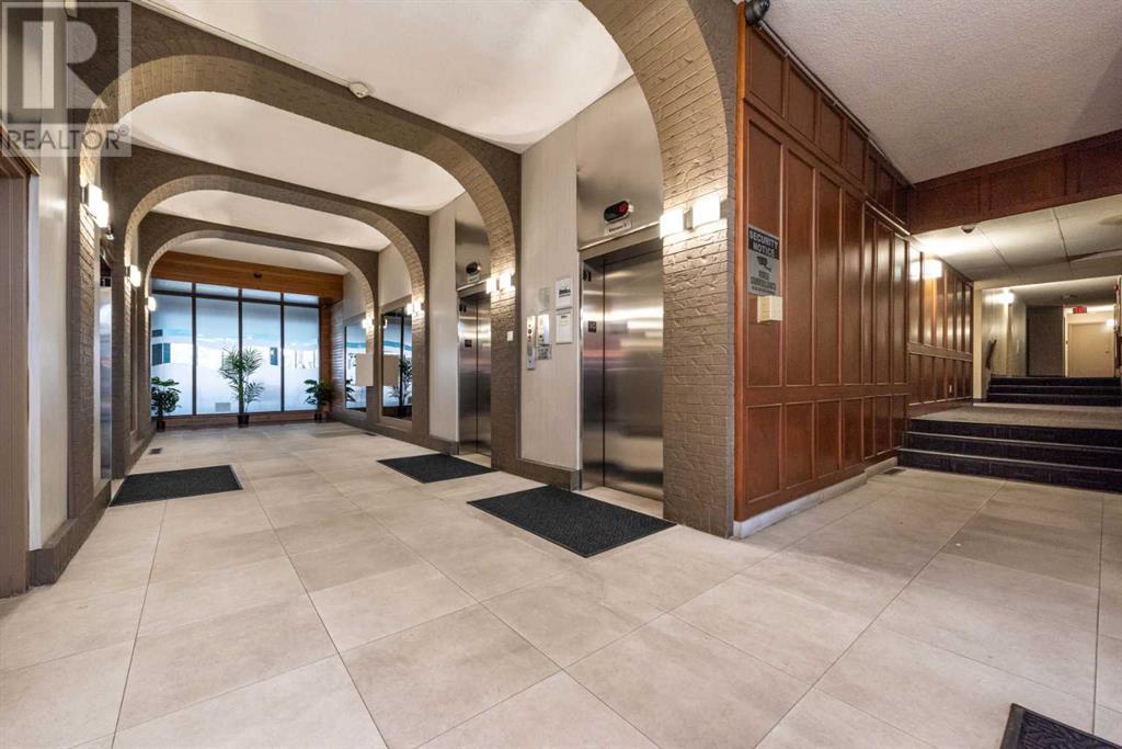 Single Family House for Sale in   Dalton Drive Dalhousie Calgary 