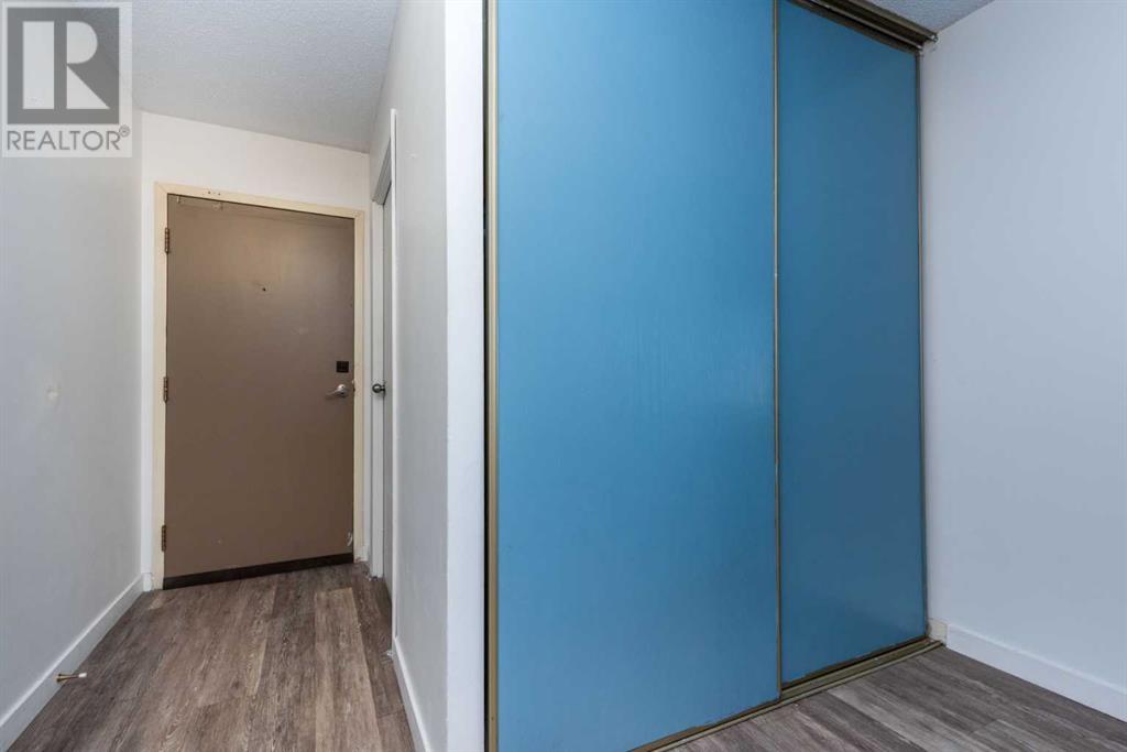 Single Family House for Sale in   Dalton Drive Dalhousie Calgary 