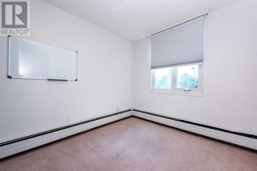 Single Family House for Sale in   Dalton Drive Dalhousie Calgary 