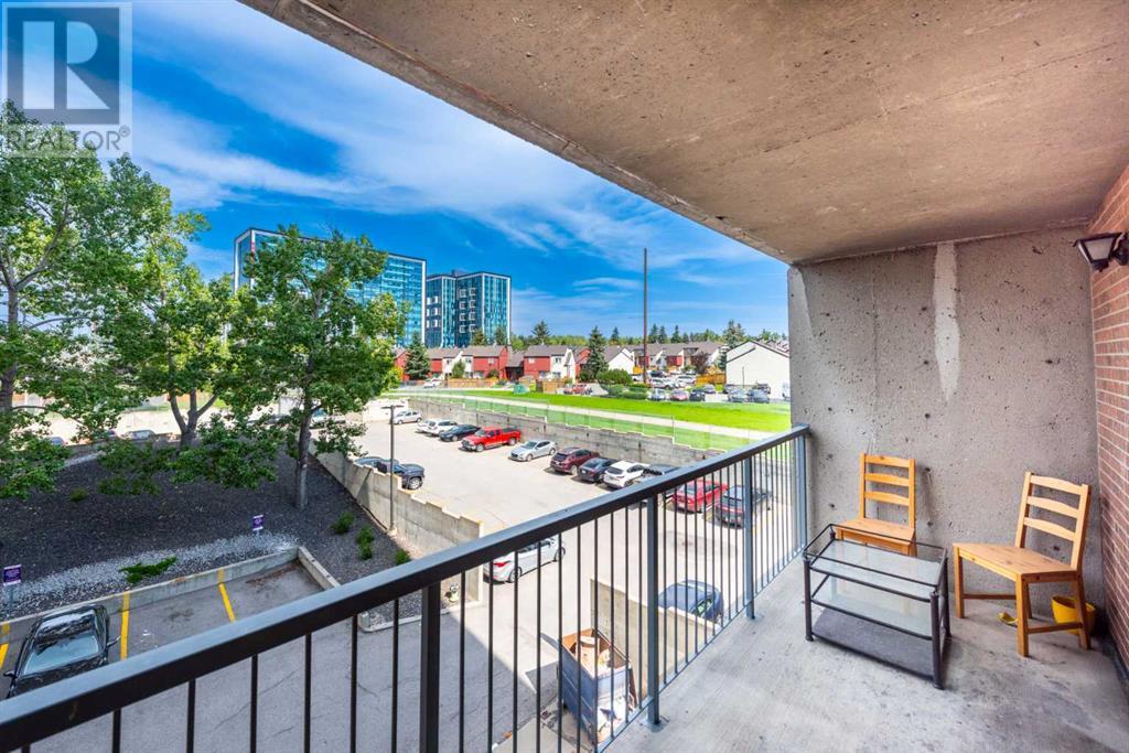 Single Family House for Sale in   Dalton Drive Dalhousie Calgary 