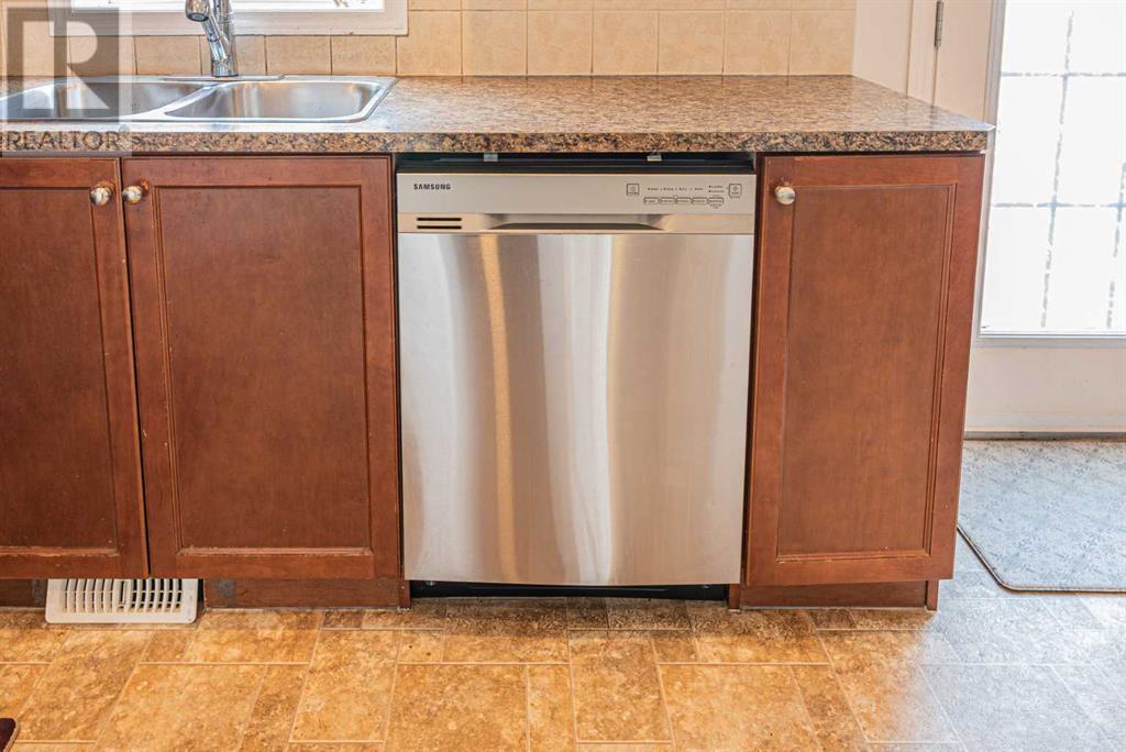 Single Family House for Sale in  Evansdale Way NW Evanston Calgary 