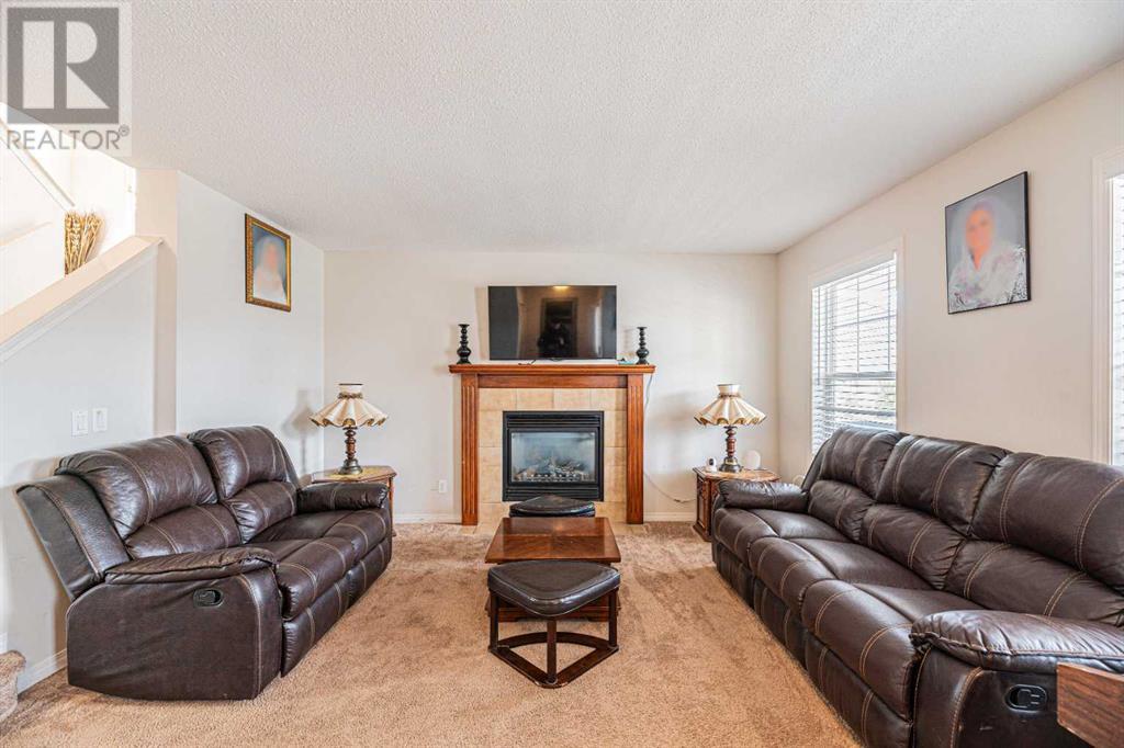 Single Family House for Sale in  Evansdale Way NW Evanston Calgary 