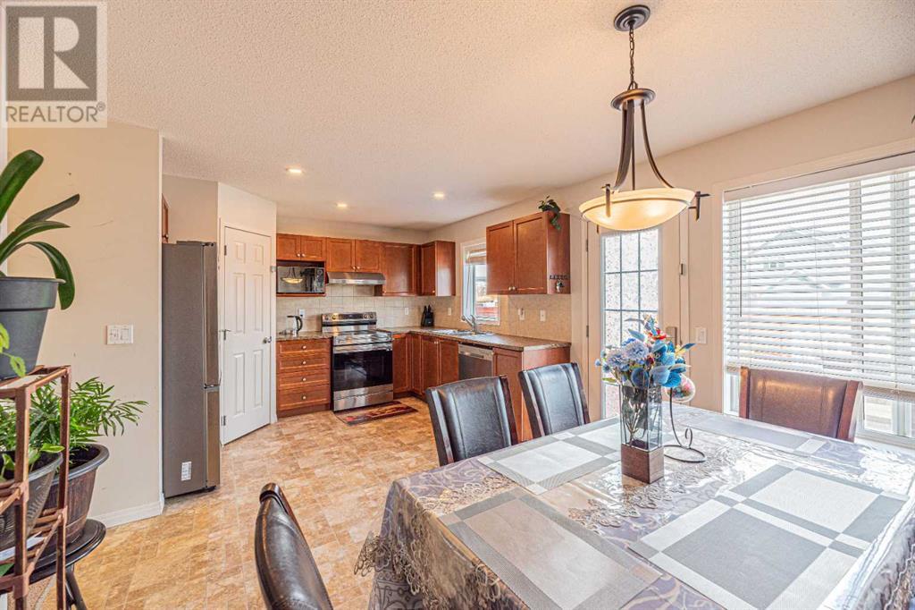 Single Family House for Sale in  Evansdale Way NW Evanston Calgary 