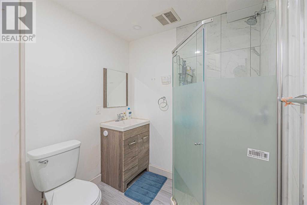 Single Family House for Sale in  Evansdale Way NW Evanston Calgary 
