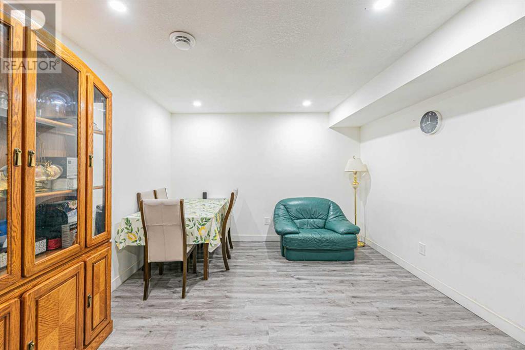 Single Family House for Sale in  Evansdale Way NW Evanston Calgary 