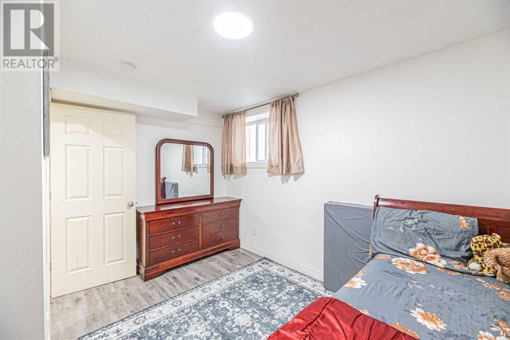Single Family House for Sale in  Evansdale Way NW Evanston Calgary 