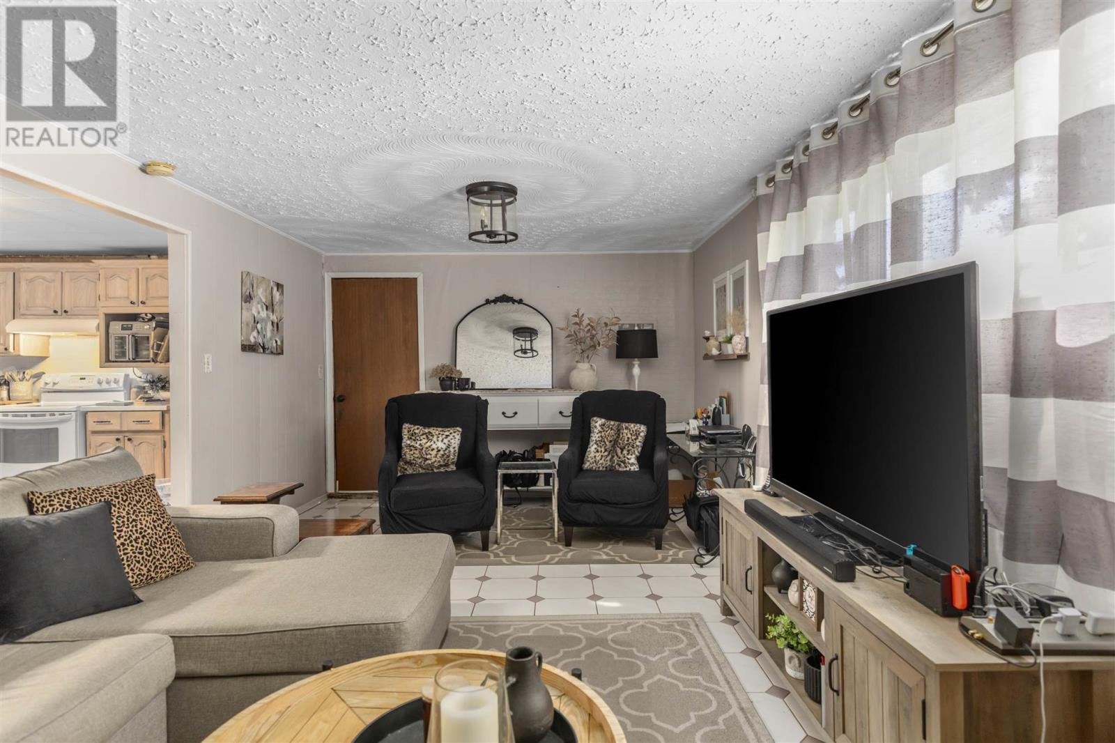 Photo 10 of 933 North St, Sault Ste Marie ON