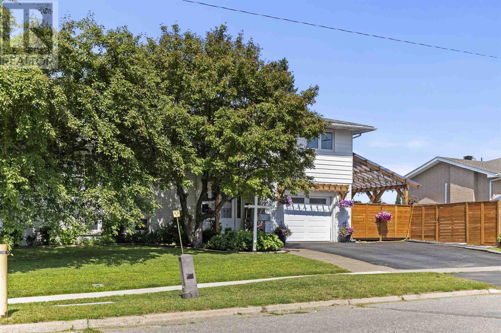 Photo 30 of 933 North St, Sault Ste Marie ON