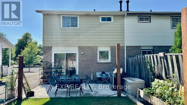 Photo 7 of 8 Baldwin Circle, Thorold ON