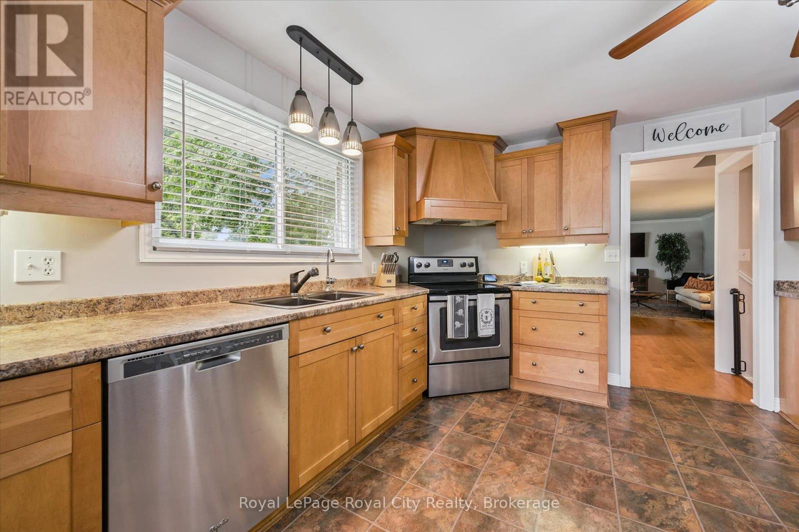 Photo 25 of 15 Wellington Drive, Centre Wellington ON