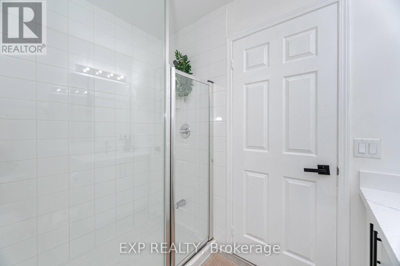 Photo 20 of 56 1 Beckenrose Court, Brampton ON