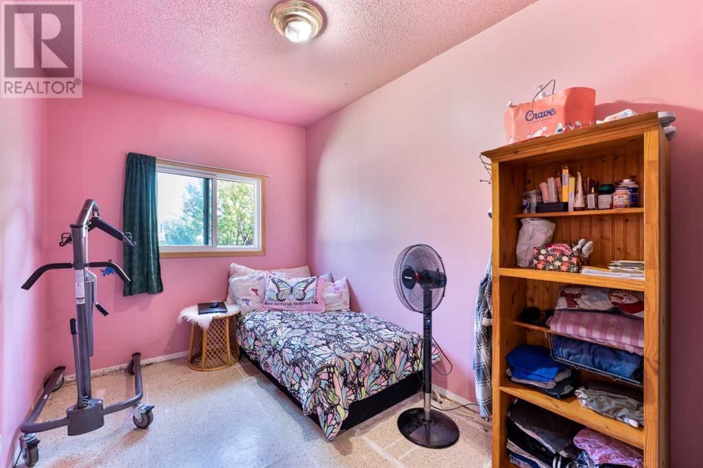 Single Family House Bungalow for Sale in   Avenue NW Bowness Calgary 