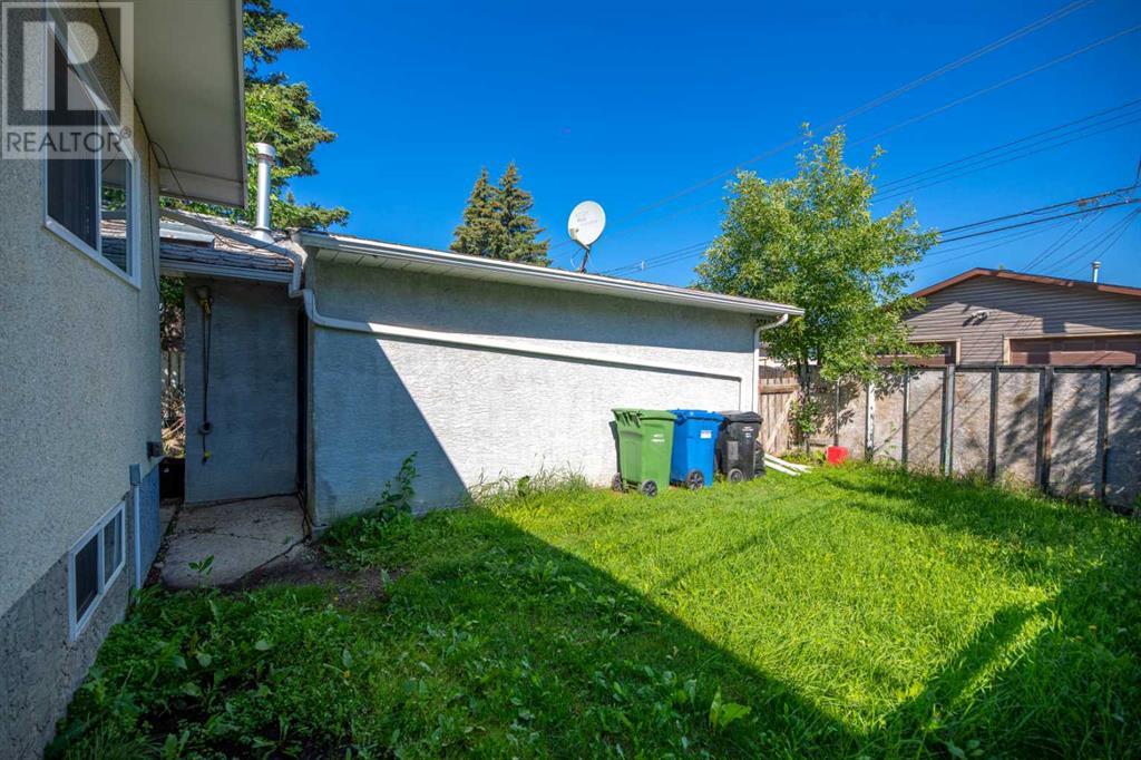 Single Family House Bungalow for Sale in   Avenue NW Bowness Calgary 