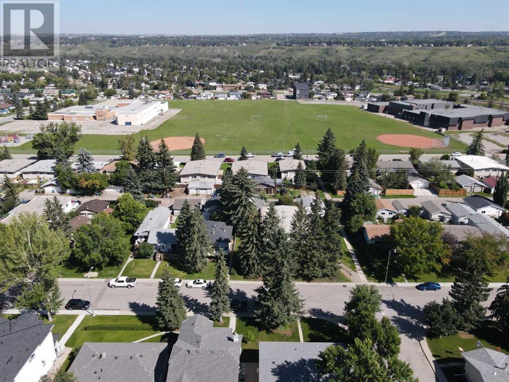 Single Family House Bungalow for Sale in   Avenue NW Bowness Calgary 