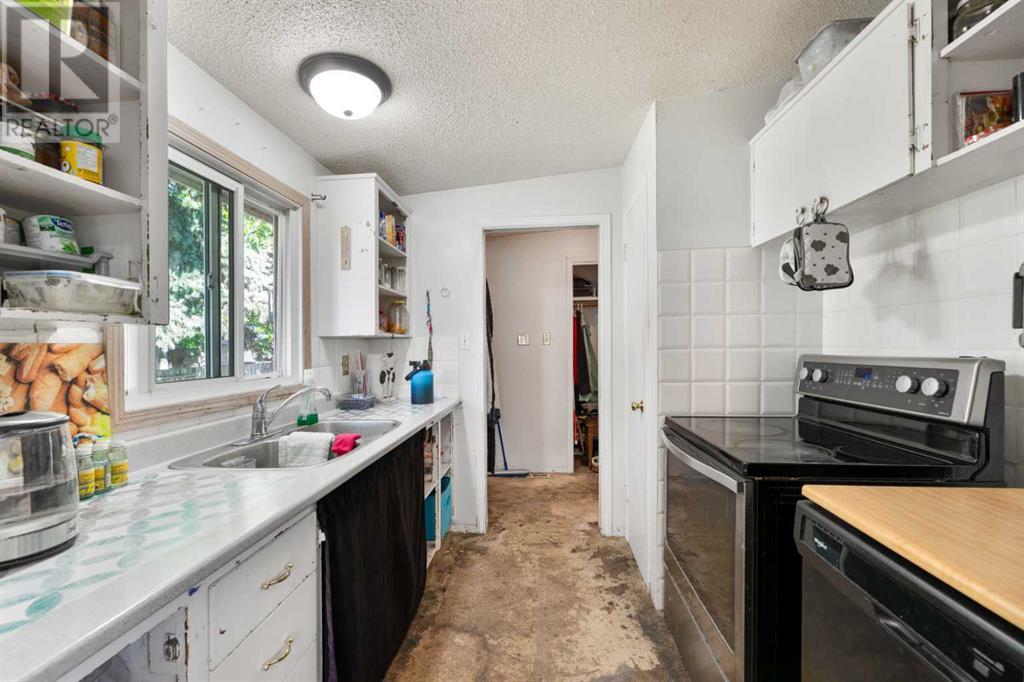 Single Family House Bungalow for Sale in   Avenue NW Bowness Calgary 