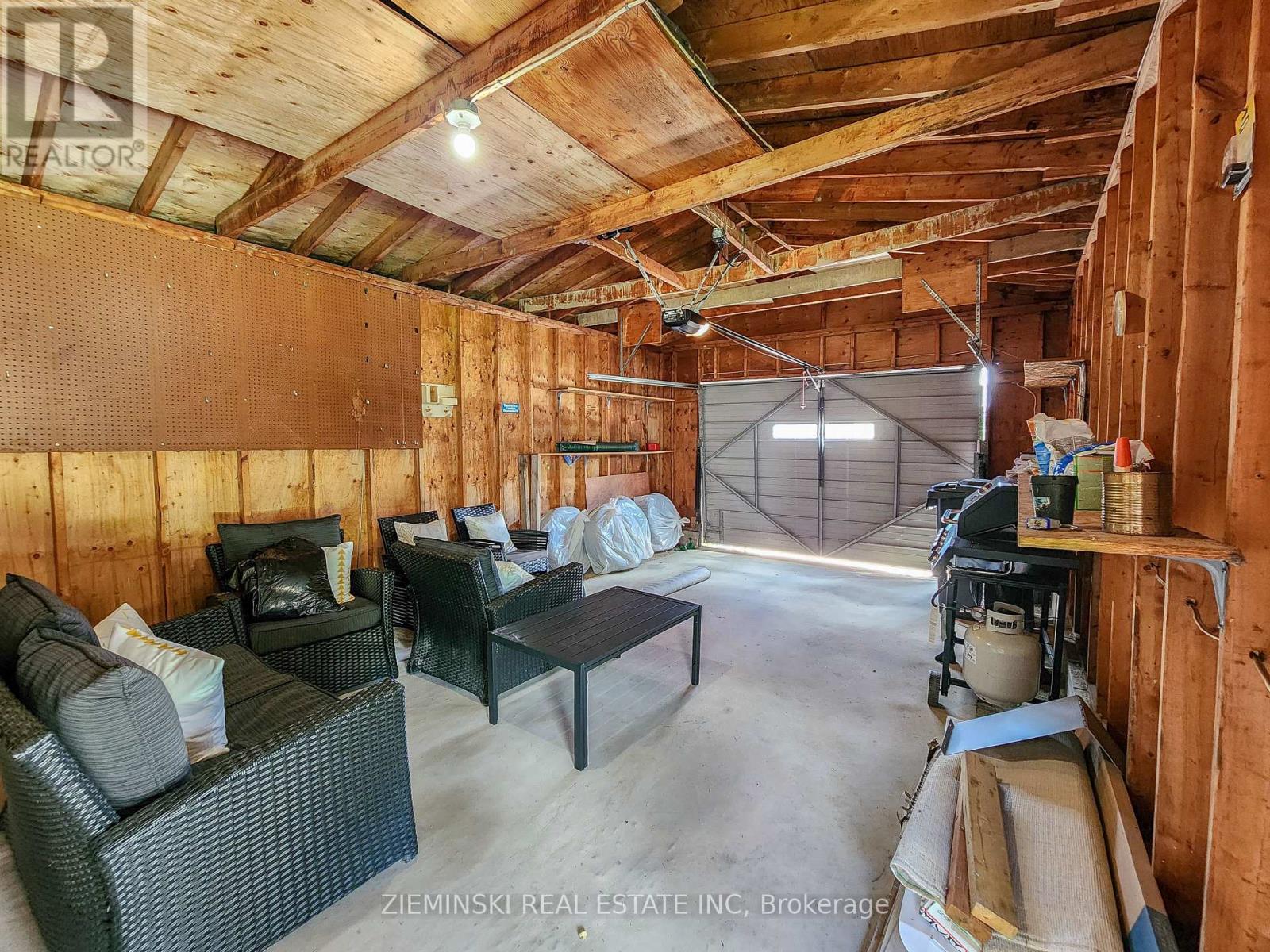 Photo 28 of 115 Buckingham Avenue, Iroquois Falls ON