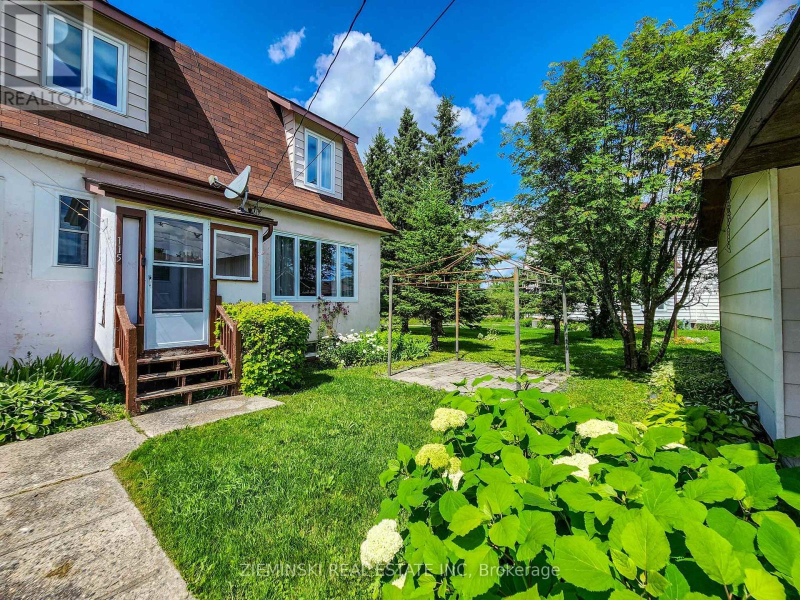 Photo 21 of 115 Buckingham Avenue, Iroquois Falls ON