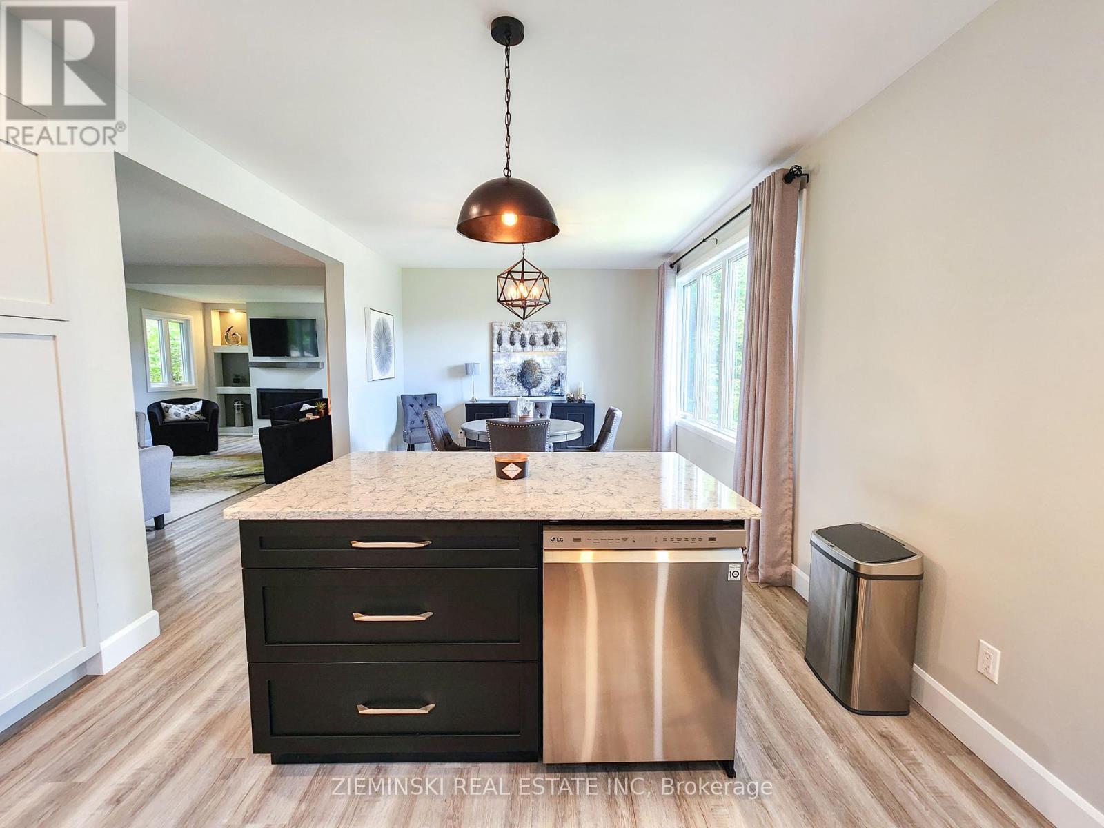 Photo 12 of 115 Buckingham Avenue, Iroquois Falls ON