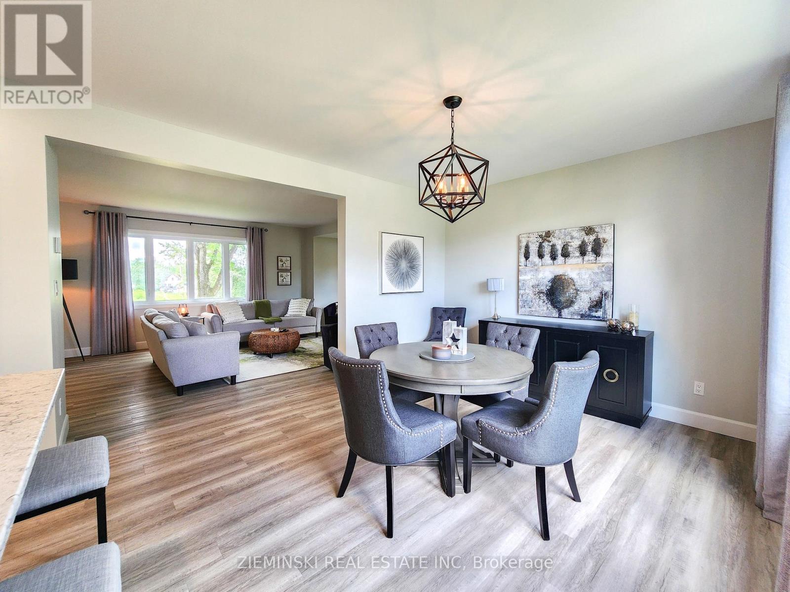 Photo 16 of 115 Buckingham Avenue, Iroquois Falls ON