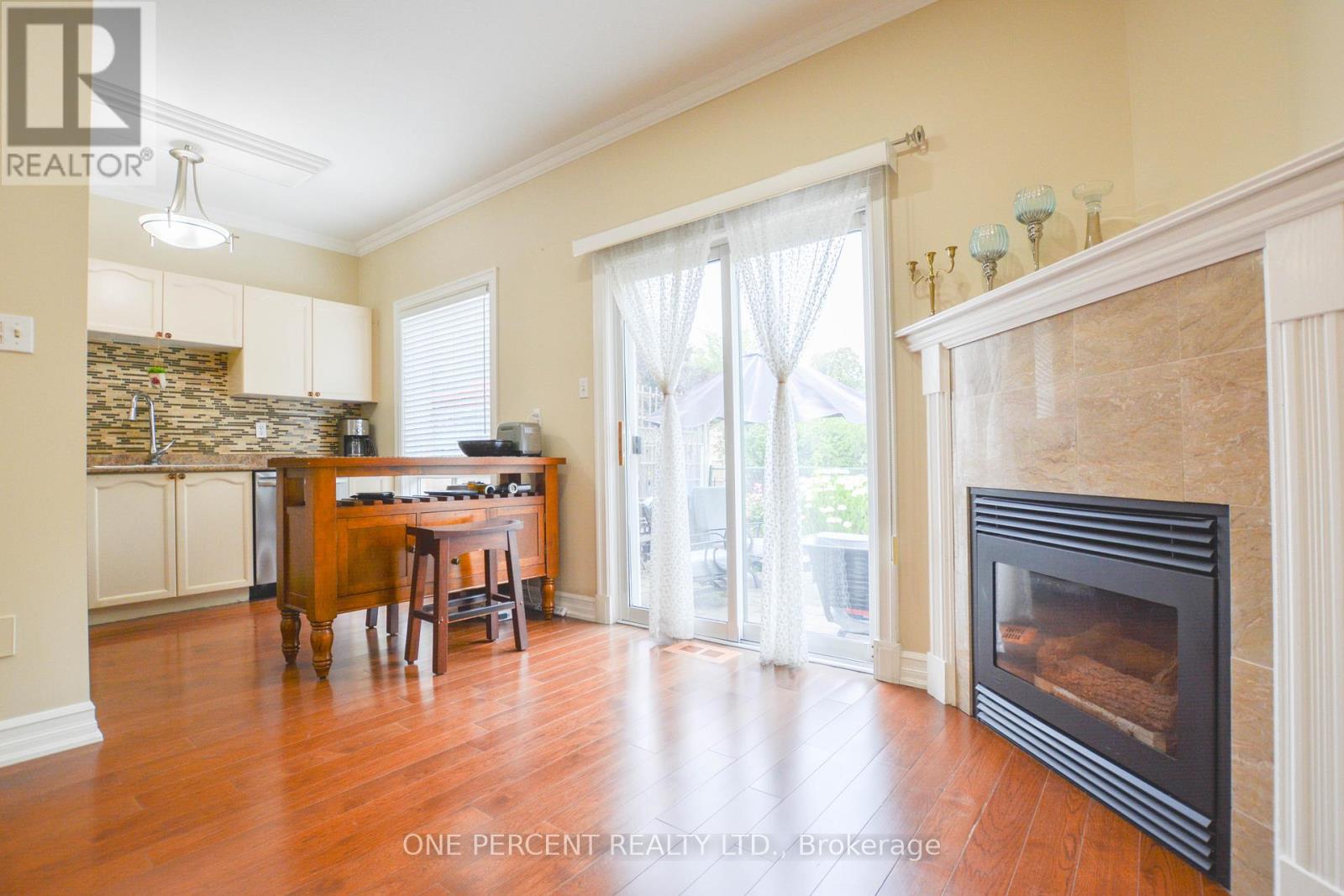 Photo 2 of 2377 Dalebrook Drive, Oakville ON