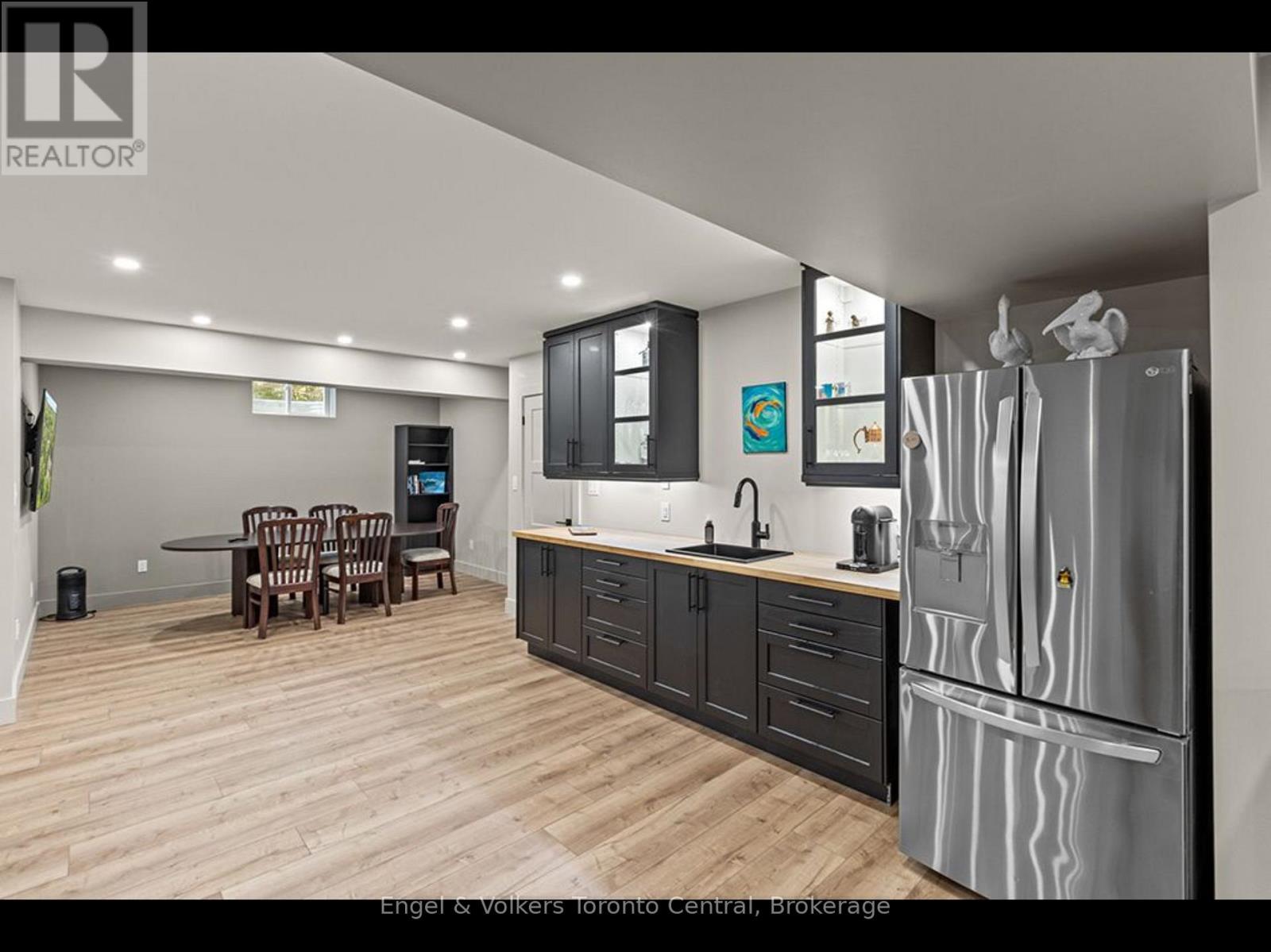 81 SPRUCE STREET - 30