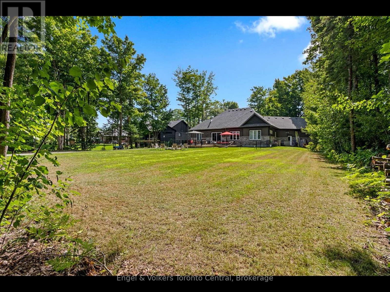 81 SPRUCE STREET - 39