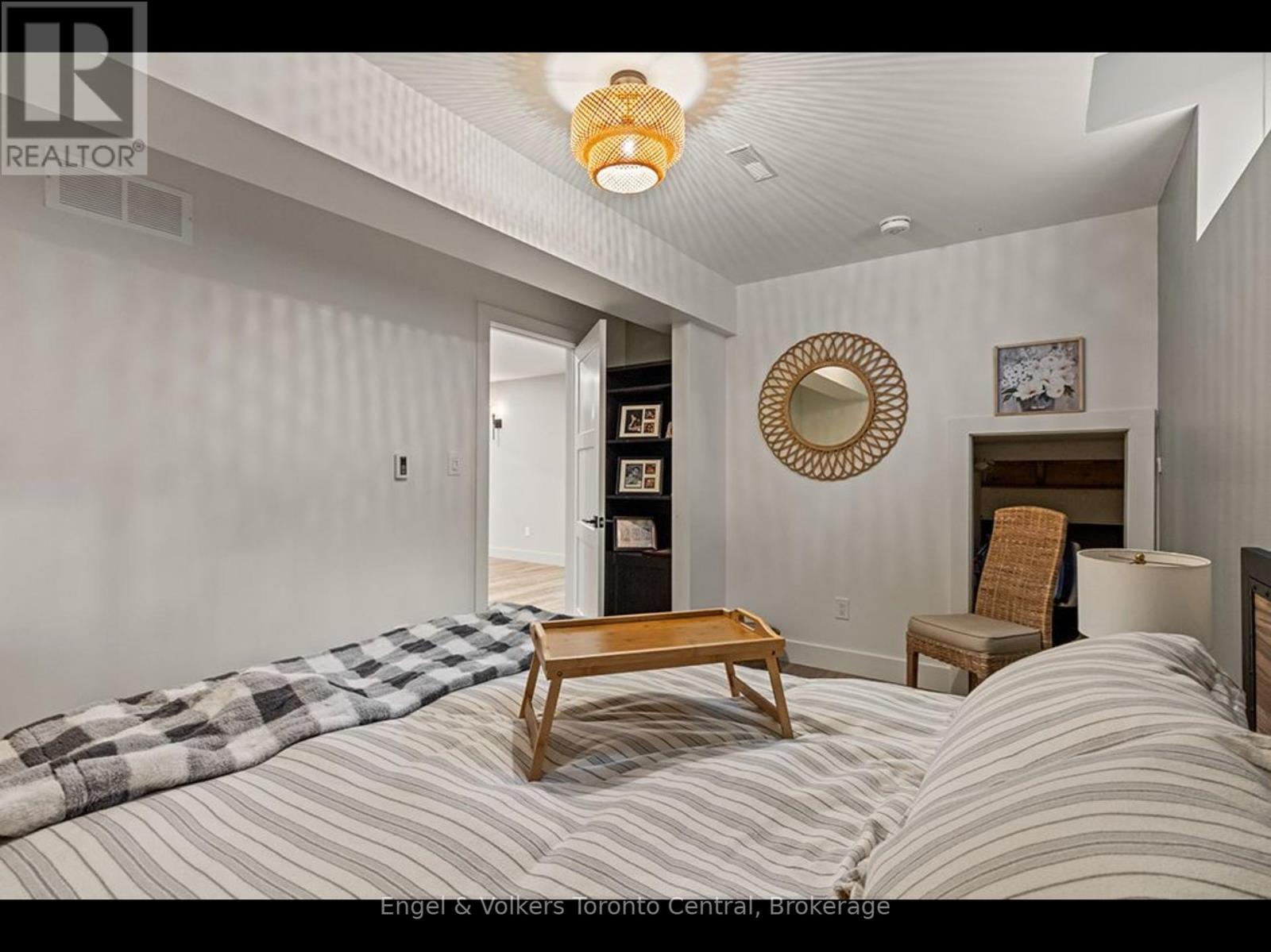 81 SPRUCE STREET - 33