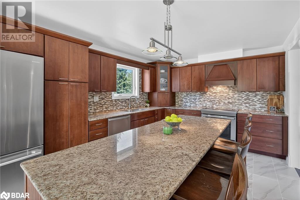 Photo 13 of 2 Birchmount Circle, Wasaga Beach ON