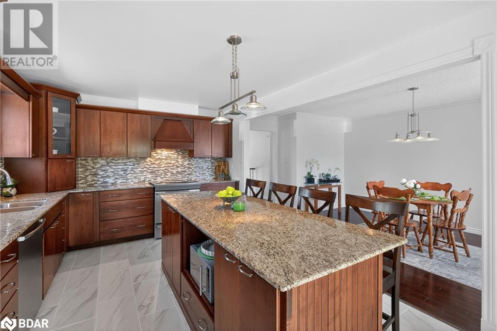 Photo 14 of 2 Birchmount Circle, Wasaga Beach ON