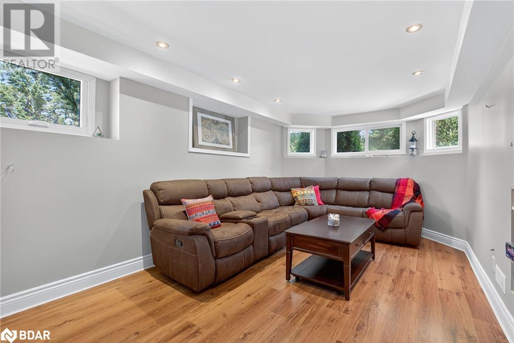 Photo 25 of 2 Birchmount Circle, Wasaga Beach ON