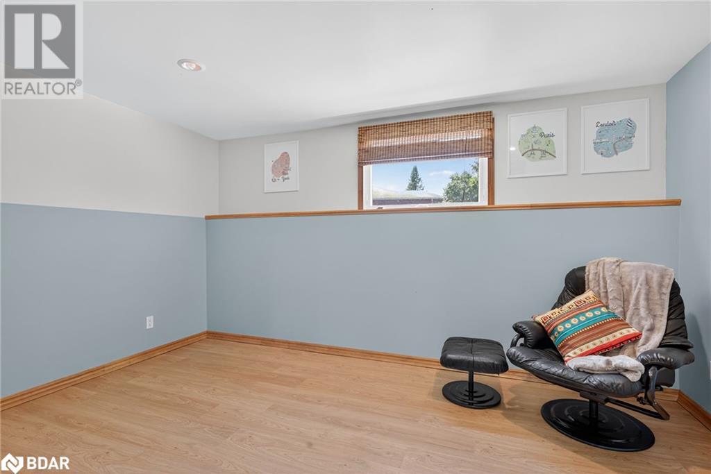 Photo 27 of 2 Birchmount Circle, Wasaga Beach ON