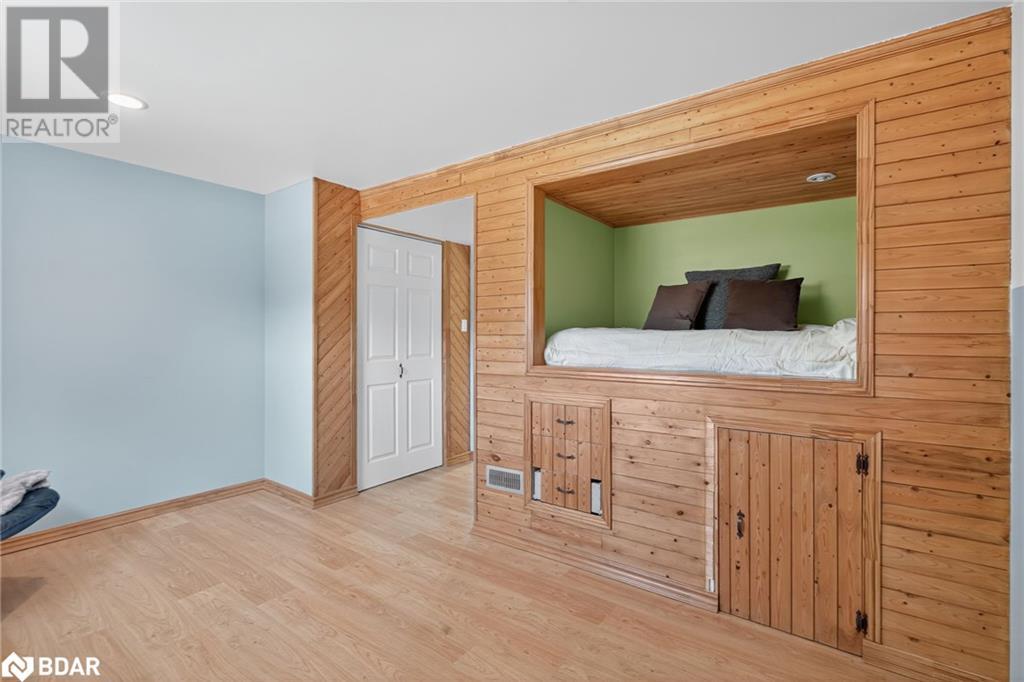 Photo 28 of 2 Birchmount Circle, Wasaga Beach ON