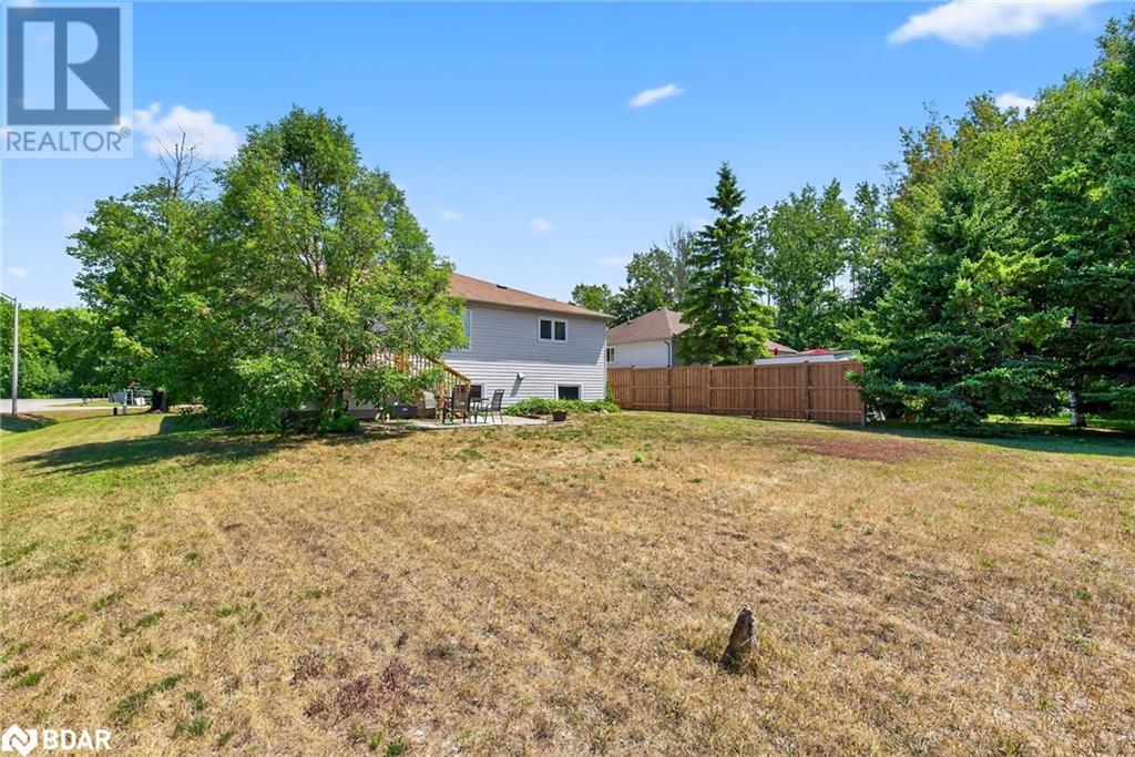 Photo 34 of 2 Birchmount Circle, Wasaga Beach ON