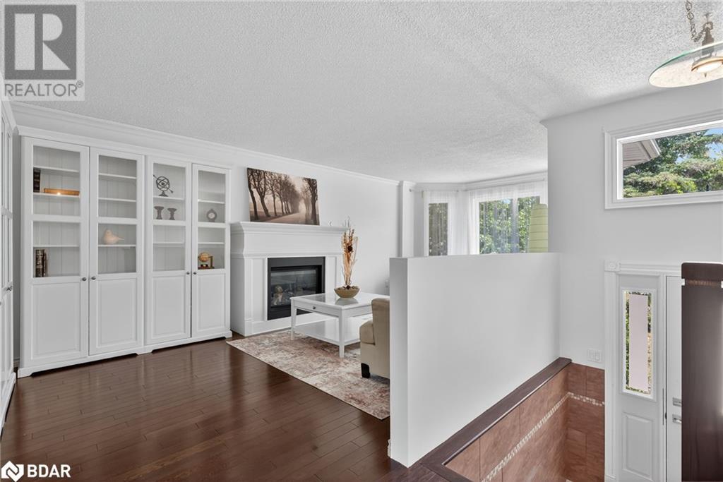 Photo 4 of 2 Birchmount Circle, Wasaga Beach ON