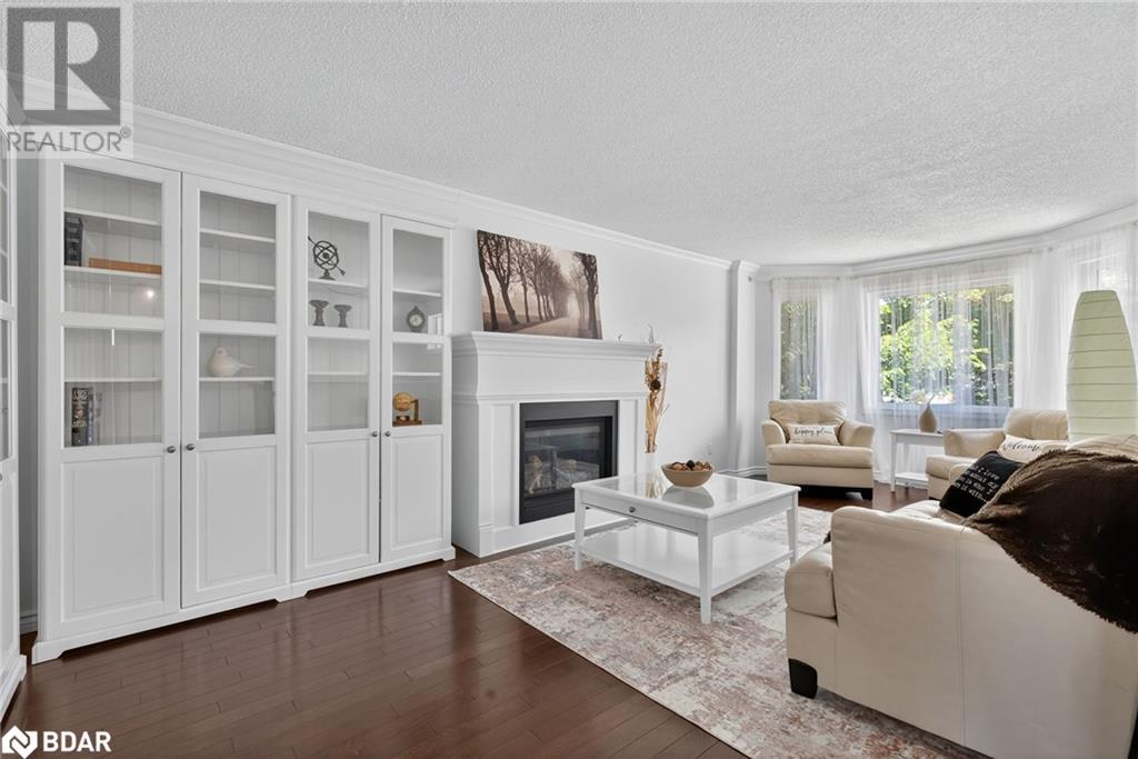 Photo 5 of 2 Birchmount Circle, Wasaga Beach ON
