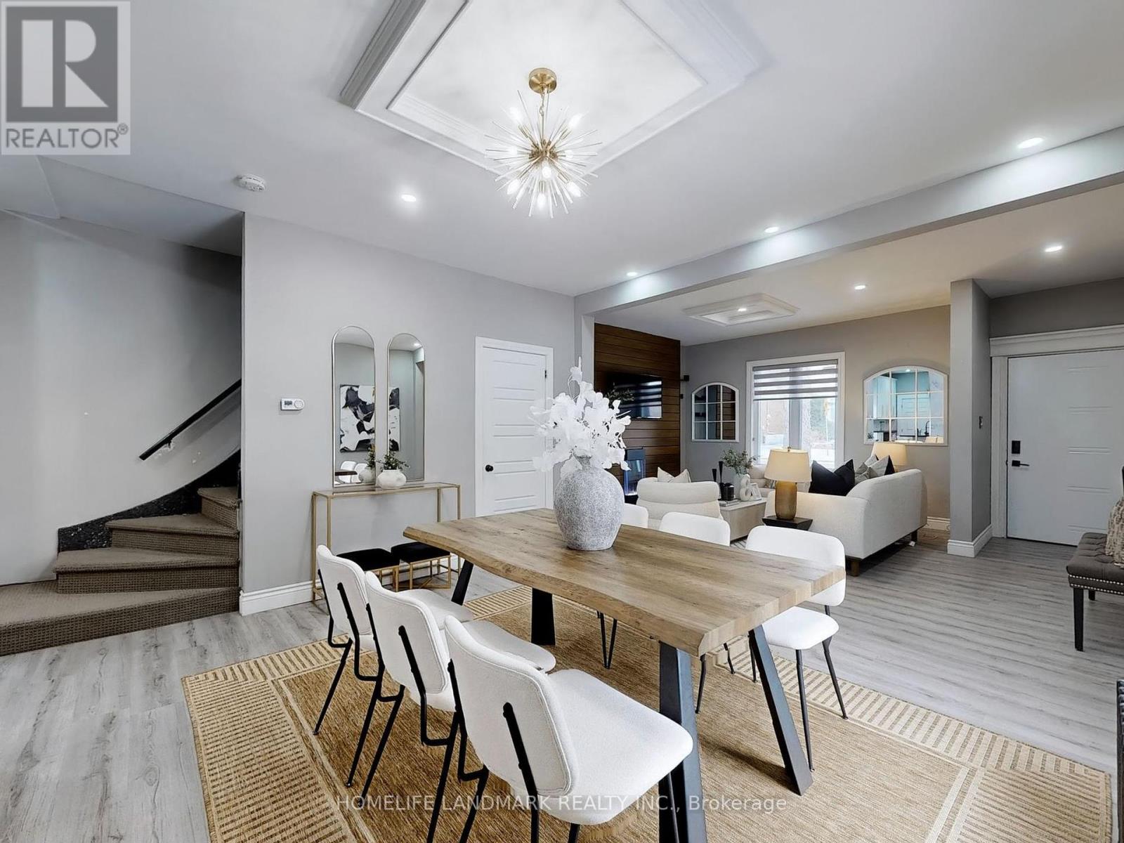 Photo 5 of 202 West 2nd Street, Hamilton ON