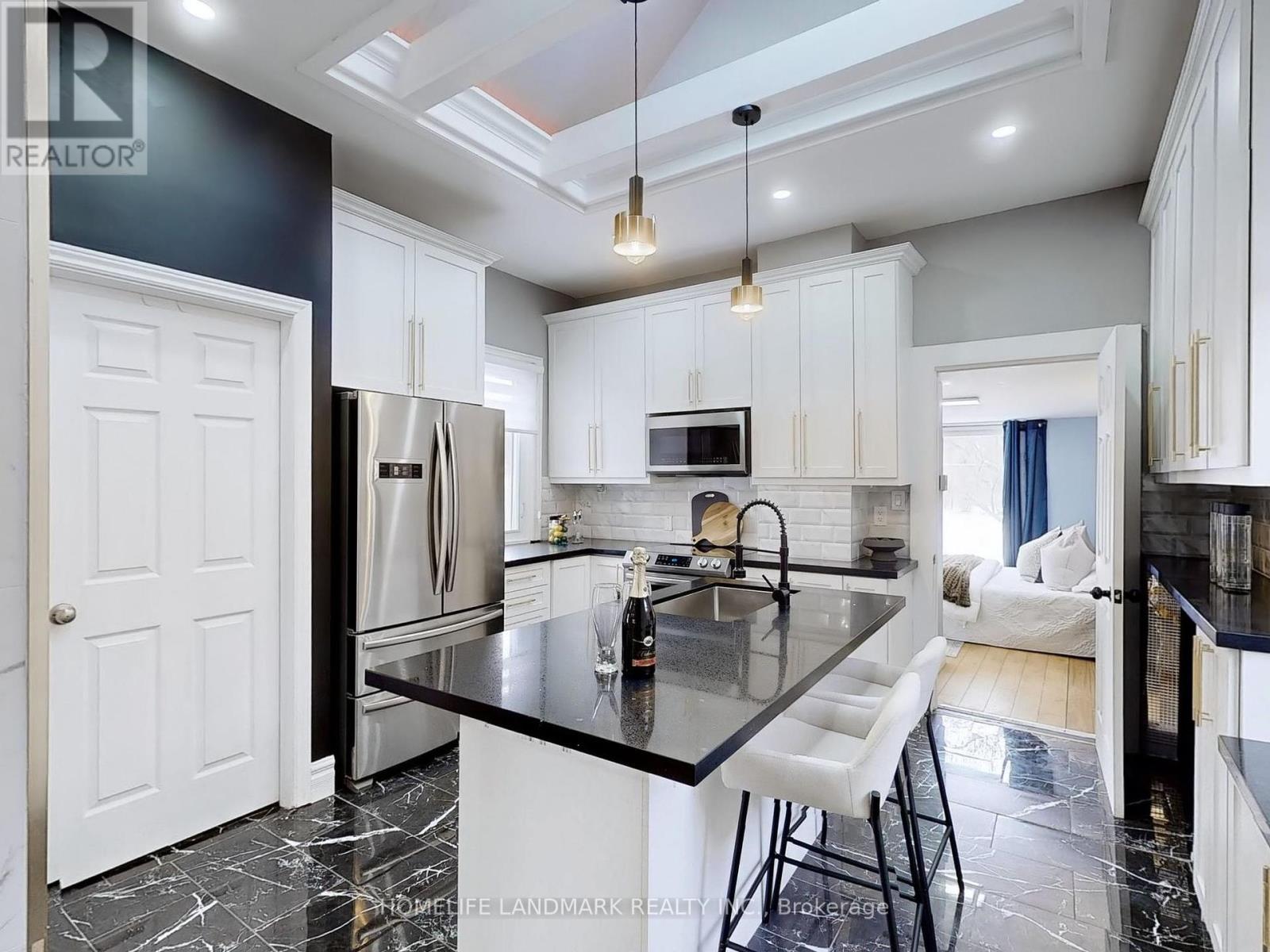 Photo 7 of 202 West 2nd Street, Hamilton ON