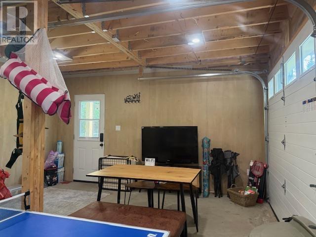 Photo 15 of 21 Lake Dr, Blind River ON