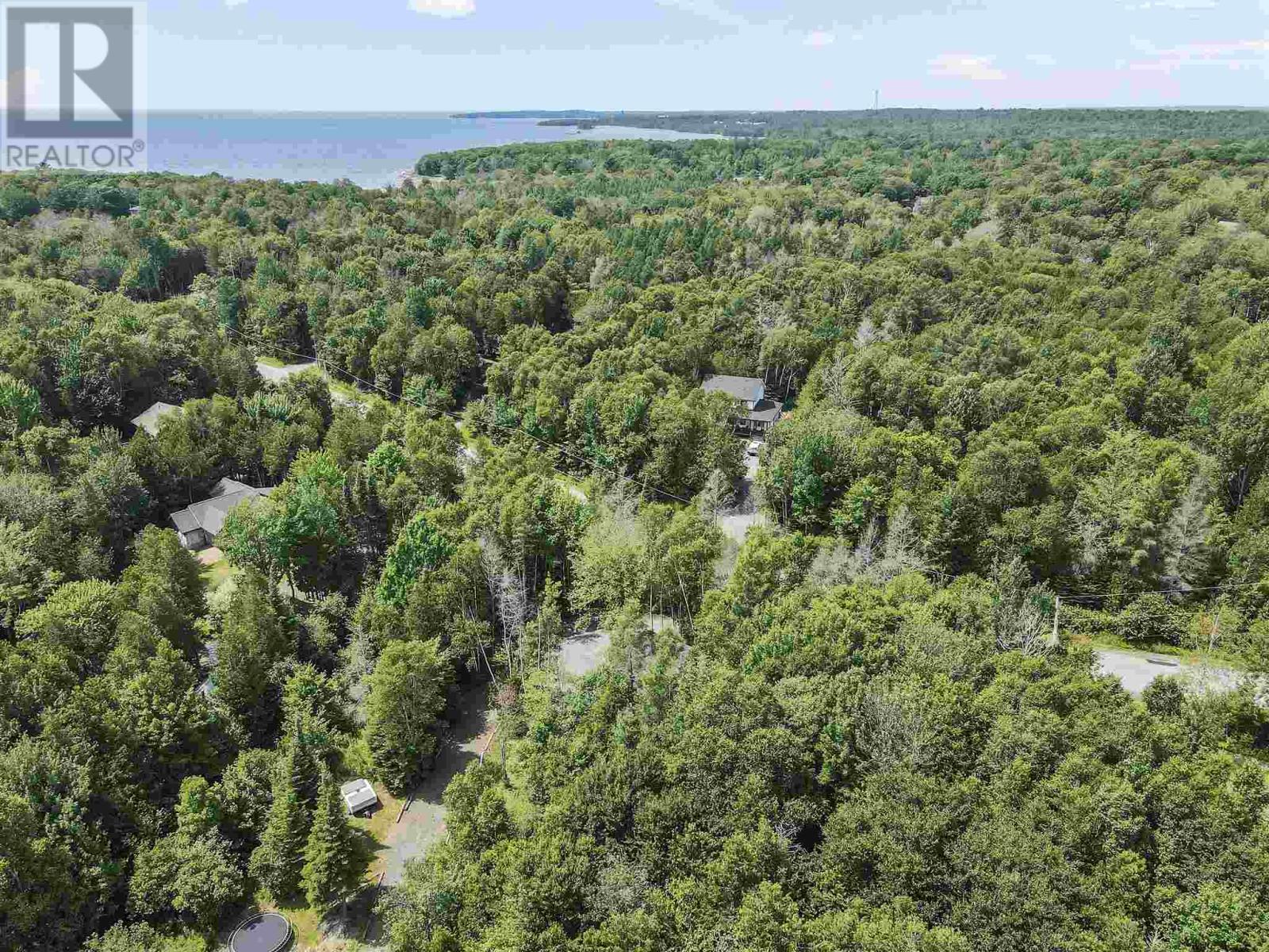 Photo 41 of 21 Lake Dr, Blind River ON